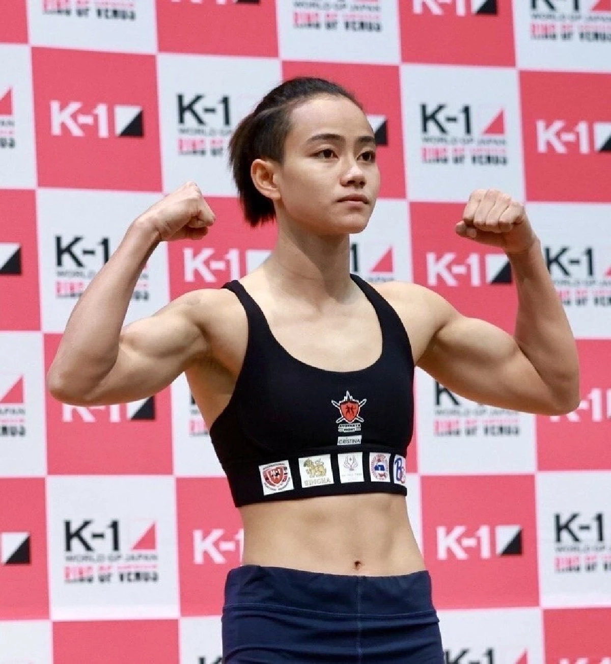 ปังไม่แพ้กันลูกพี่ลูกน้อง "ลิซ่า BLACKPINK" เป็นสาวไทยคนแรกคว้าแชมป์ K-1