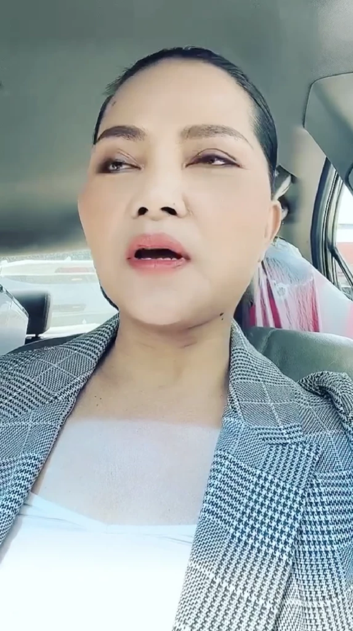 สงสาร "สุนารี" เจอคนขี่มอเตอร์ไซค์กร่าง แจก...วยแต่เช้า ทำอารมณ์บ่จอย