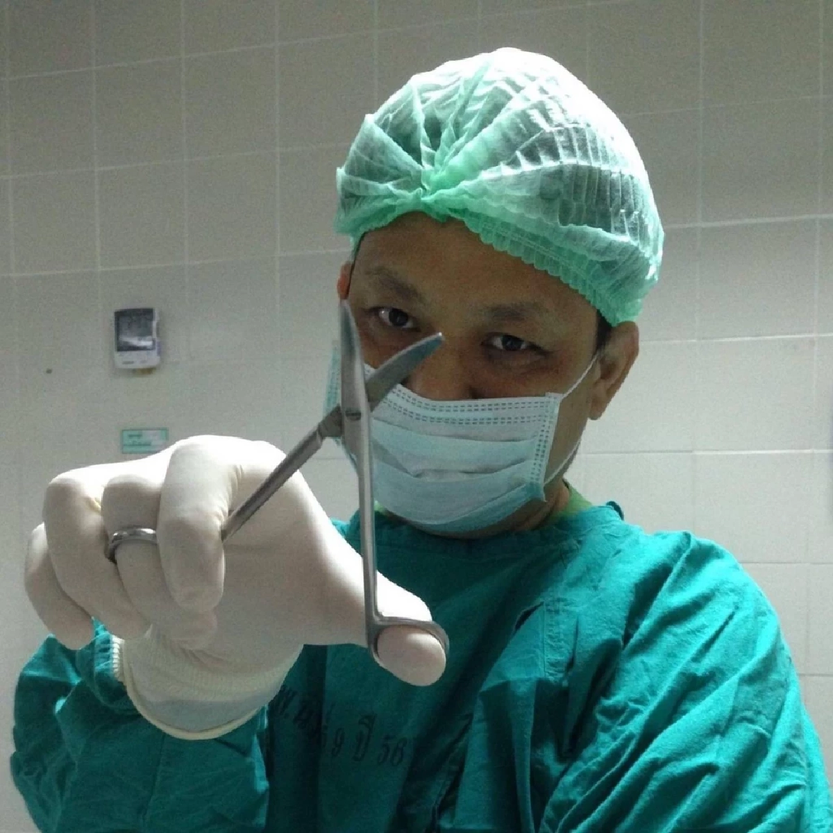 "อดีตศัลยแพทย์" โพสต์ถึงคดี "แตงโม" เอ๊ะยังไง "ยาที่แพทย์ไม่เคยสั่ง"?