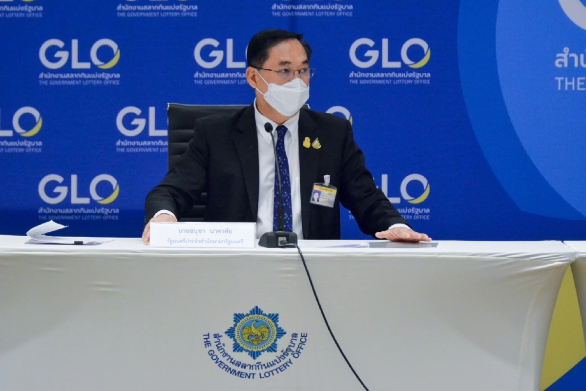 นายอนุชา นาคาศัย รัฐมนตรีประจำสำนักนายกรัฐมนตรี