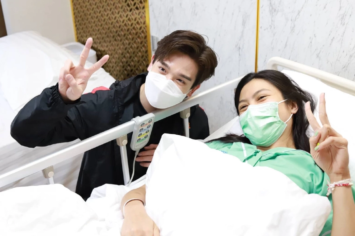 "ตงตง" บุกเซอร์ไพรส์ "แนน ทัดดาว" ให้กำลังใจถึงข้างเตียง