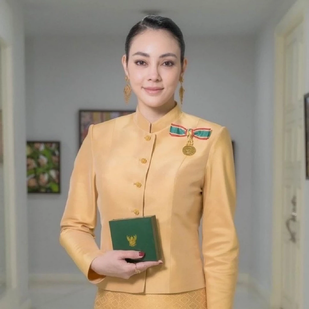 ชื่นชม "ตั๊ก บงกช" เข้ารับพระราชทานเครื่องราชอิสริยาภรณ์ 