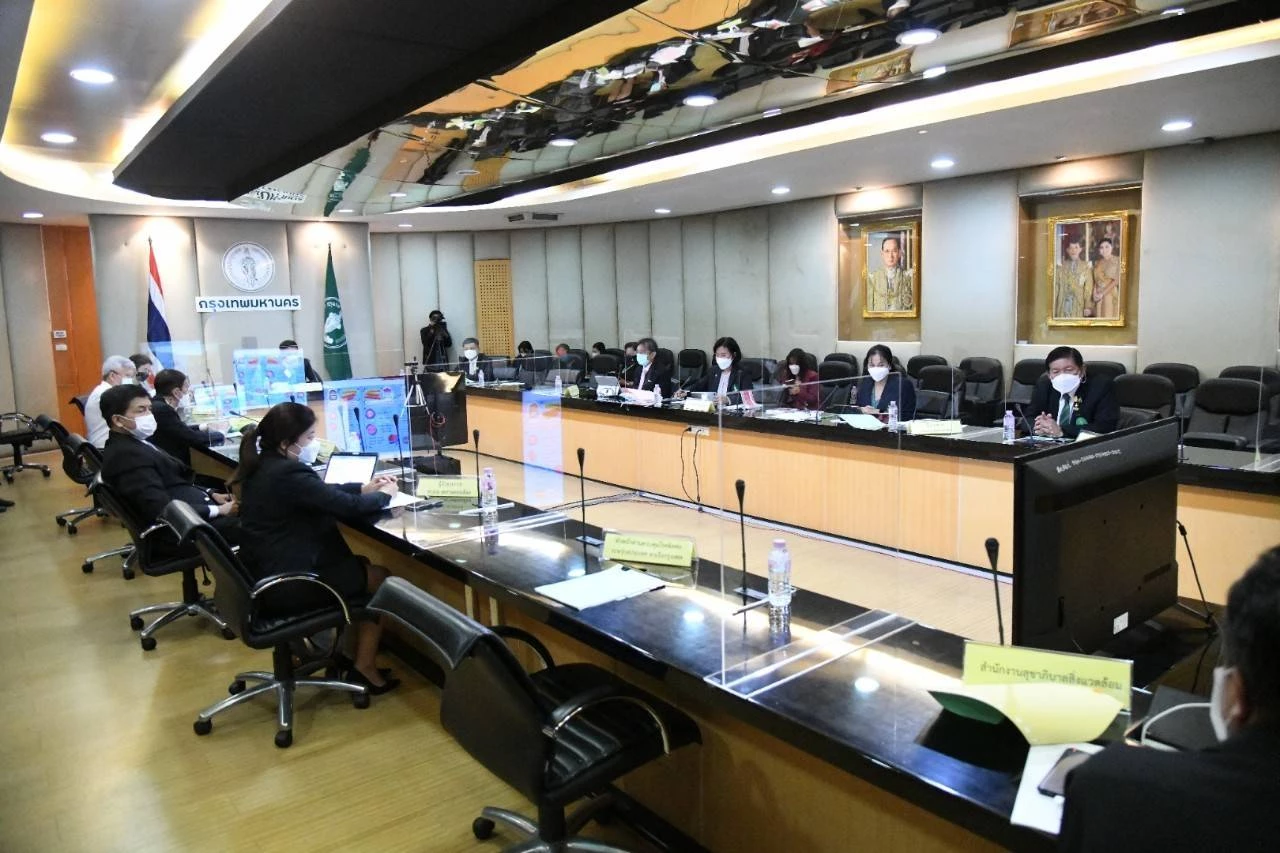 "ชัชชาติ" ไม่รีบ ถอด "หน้ากากอนามัย" ทำได้ในบางพื้นที่