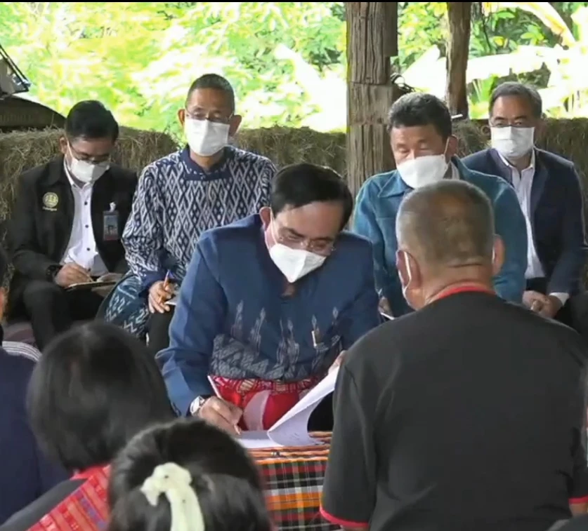 "ฝ่ายค้าน" ยื่น "อภิปรายไม่ไว้วางใจ" รัฐมนตรี 11 คน