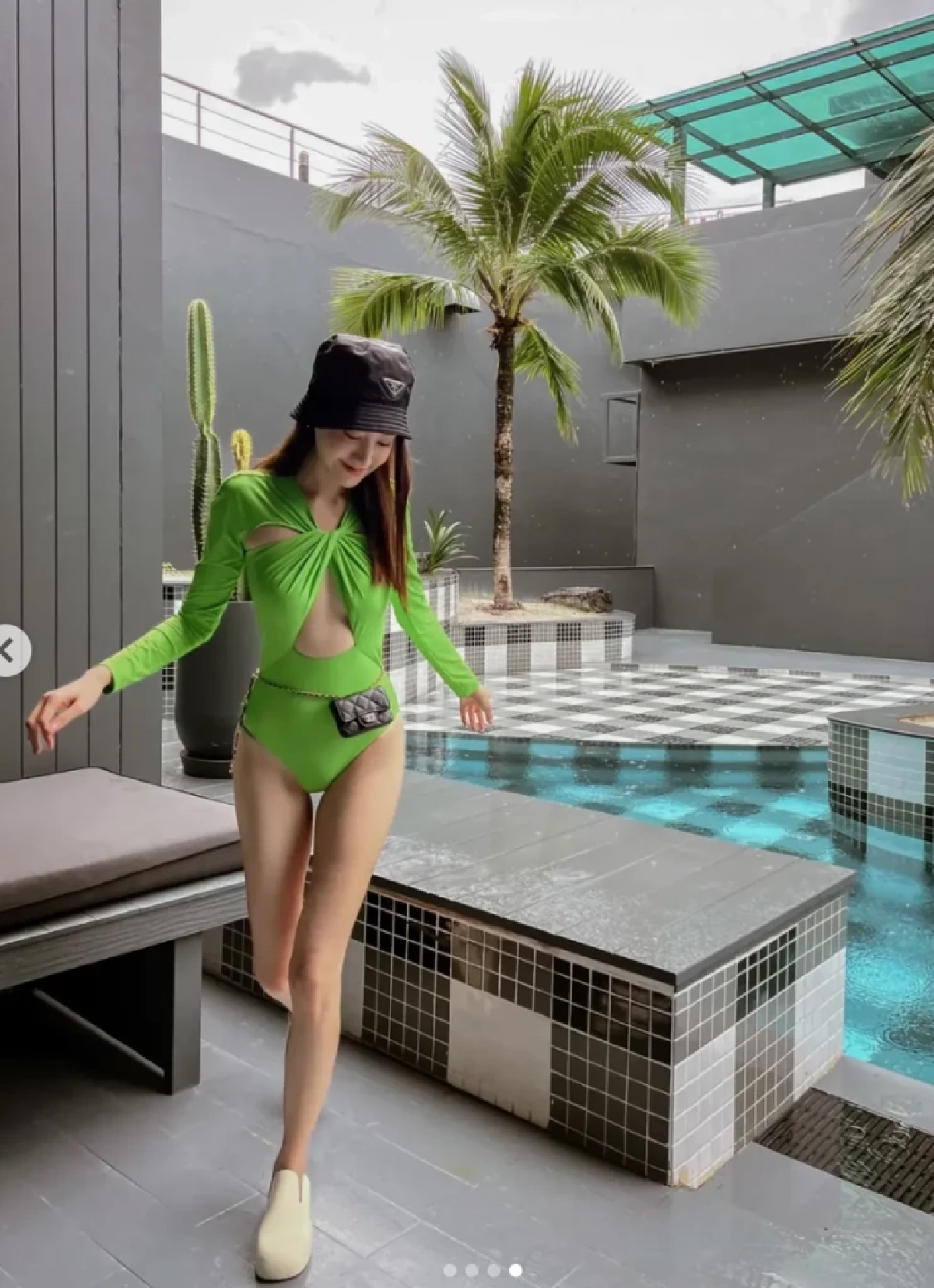 "พิม พิมประภา" สวยหรู ดูแพง อวดความแซ่บเบาๆ กับวันพีซ สีเขียวแบบตะโกน