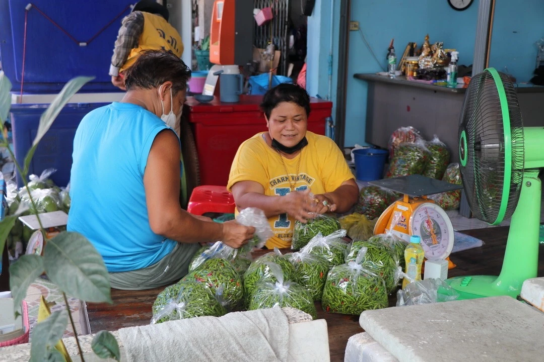 ชอบเผ็ด ๆ กินเต็มที่ 