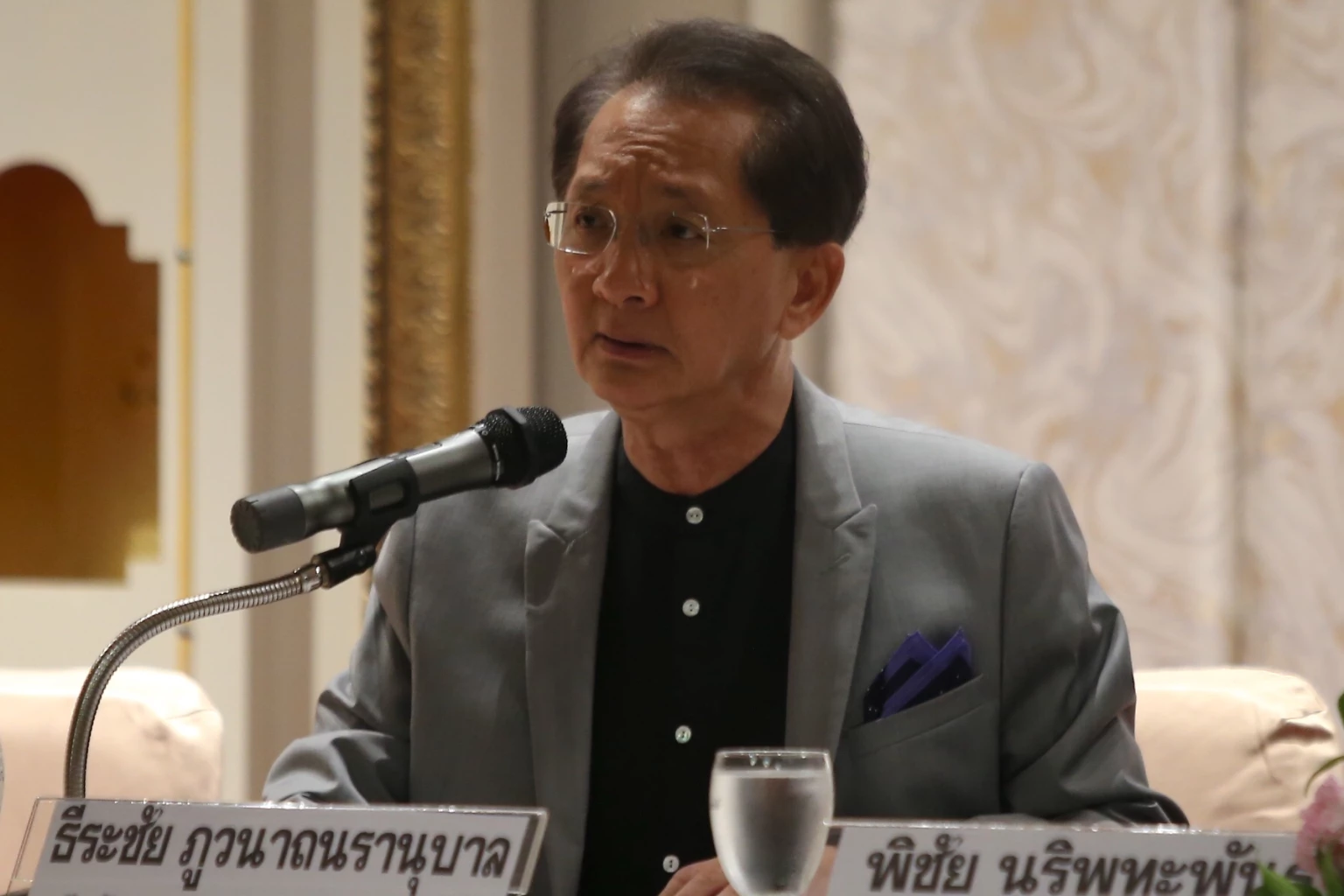อดีตรัฐมนตรีคลังโชว์เอกสาร "นายกฯ" รู้ดี วิธีแก้ปัญหา "น้ำมันแพง"