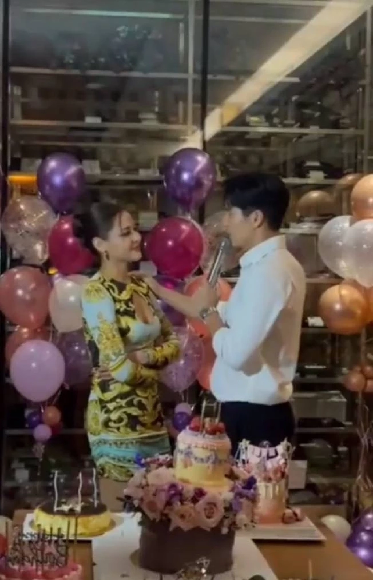 ไมค์-ปุ๊กลุก