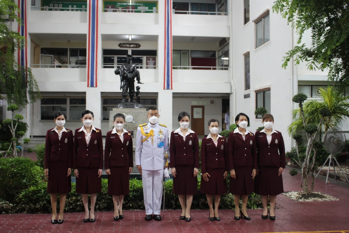 "ตำรวจ" นครบาล  พร้อมเจ้าหน้าที่ที่เกี่ยวข้อง จัดกิจกรรมเฉลิมพระเกียรติ