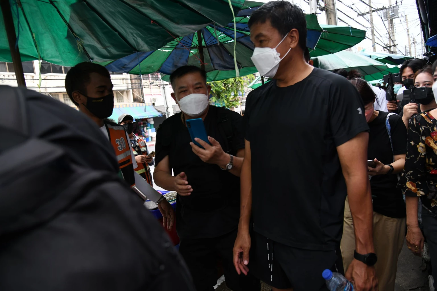 "ชัชชาติ" เผย หาบเร่-แผงลอยเป็นวิถีชีวิตควรต้องมี แต่ต้องเป็นระเบียบ