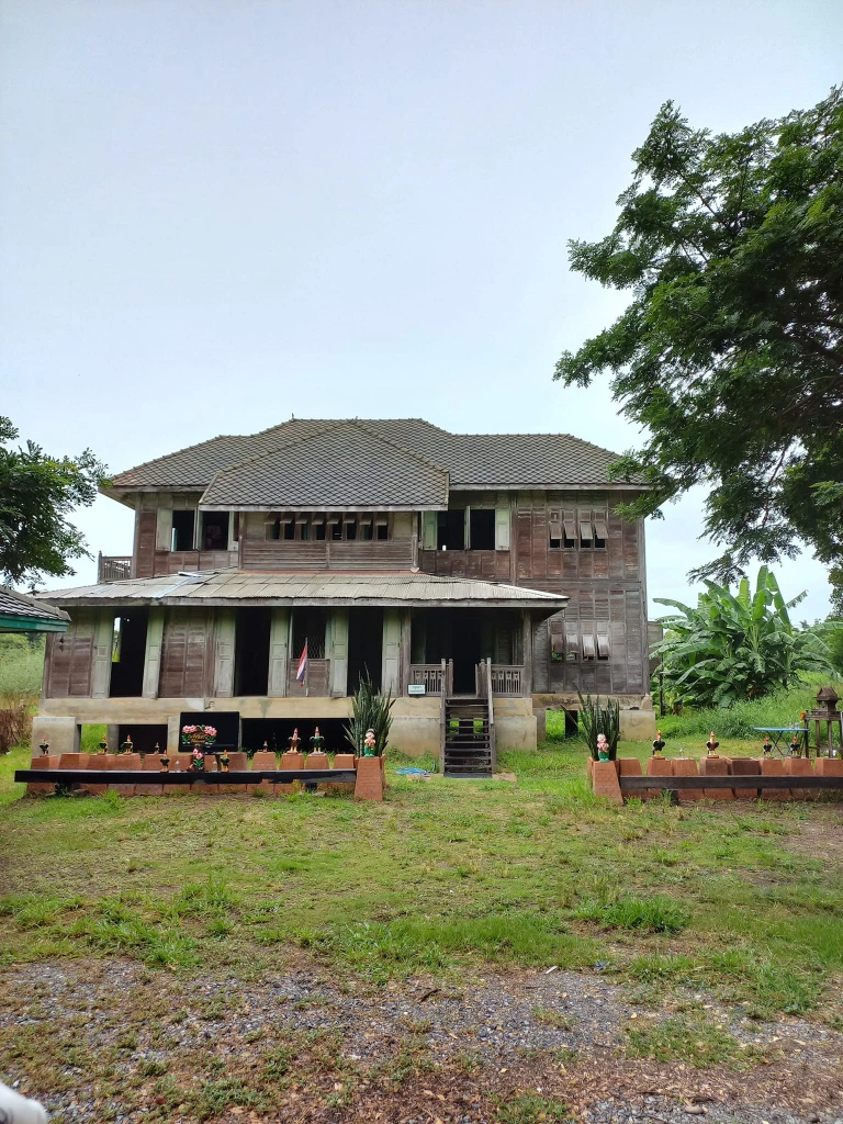 เที่ยว บ้านขุนพิทักษ์บริหาร ในวันที่ไม่ใช่ที่ ล่าท้าผี