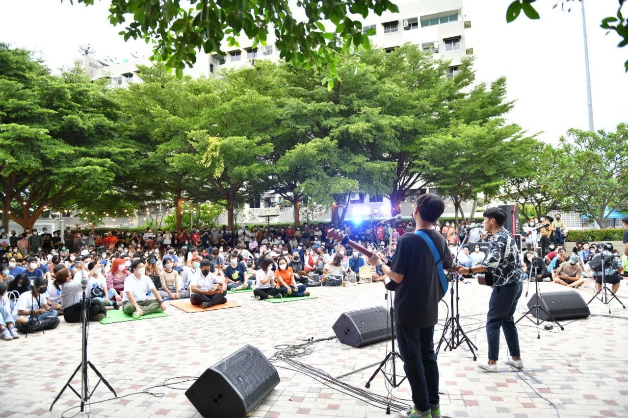 "ผู้ว่าฯ" "ชัชชาติ" แวะเที่ยวงาน “บางกอก กำลังดี...ที่ฝั่งธน”