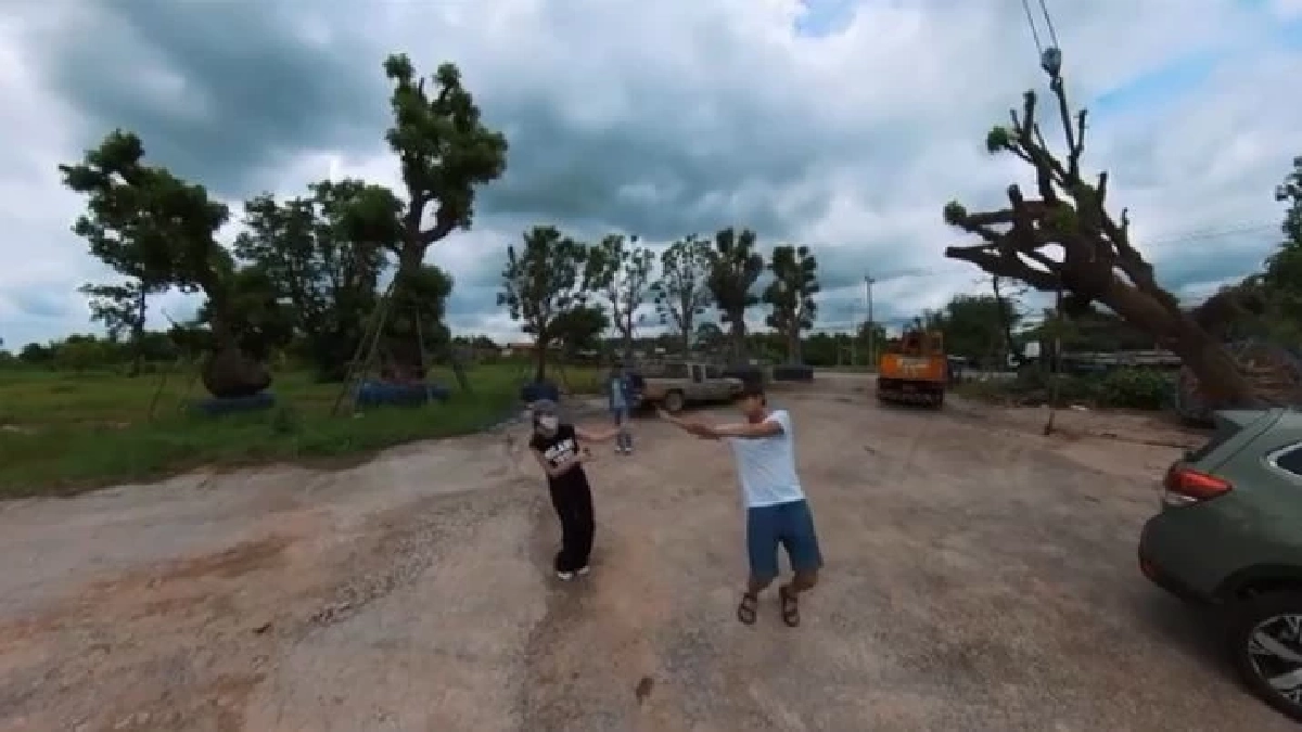 เปิดช็อต "วิกกี้ - เวียร์" โชว์ลีลาฟ้อนม่วนคักๆ เพลงหมอลำ สมเป็นลูกอีสาน