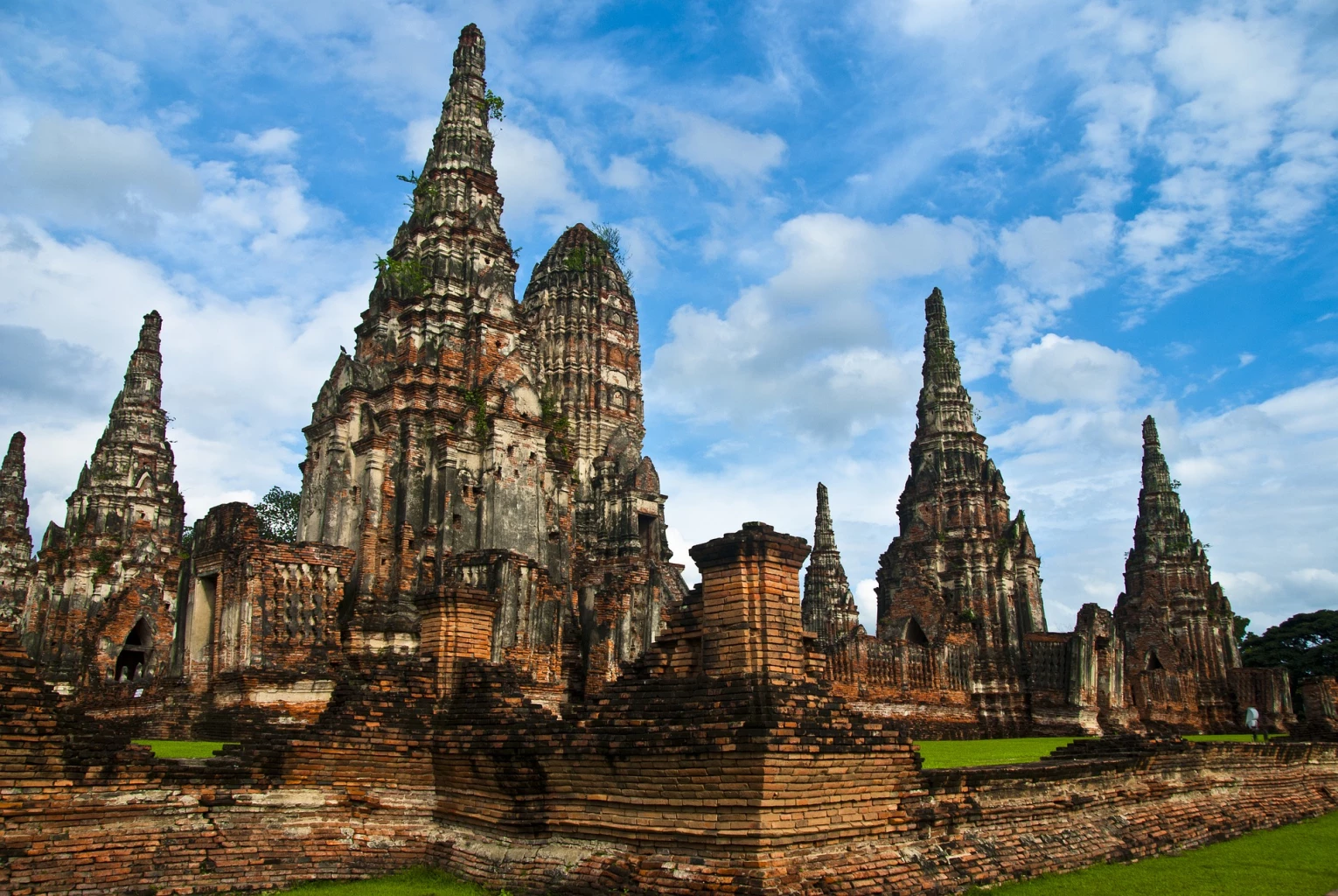 ภาพโบราณสถานบนเกาะอยุธยา