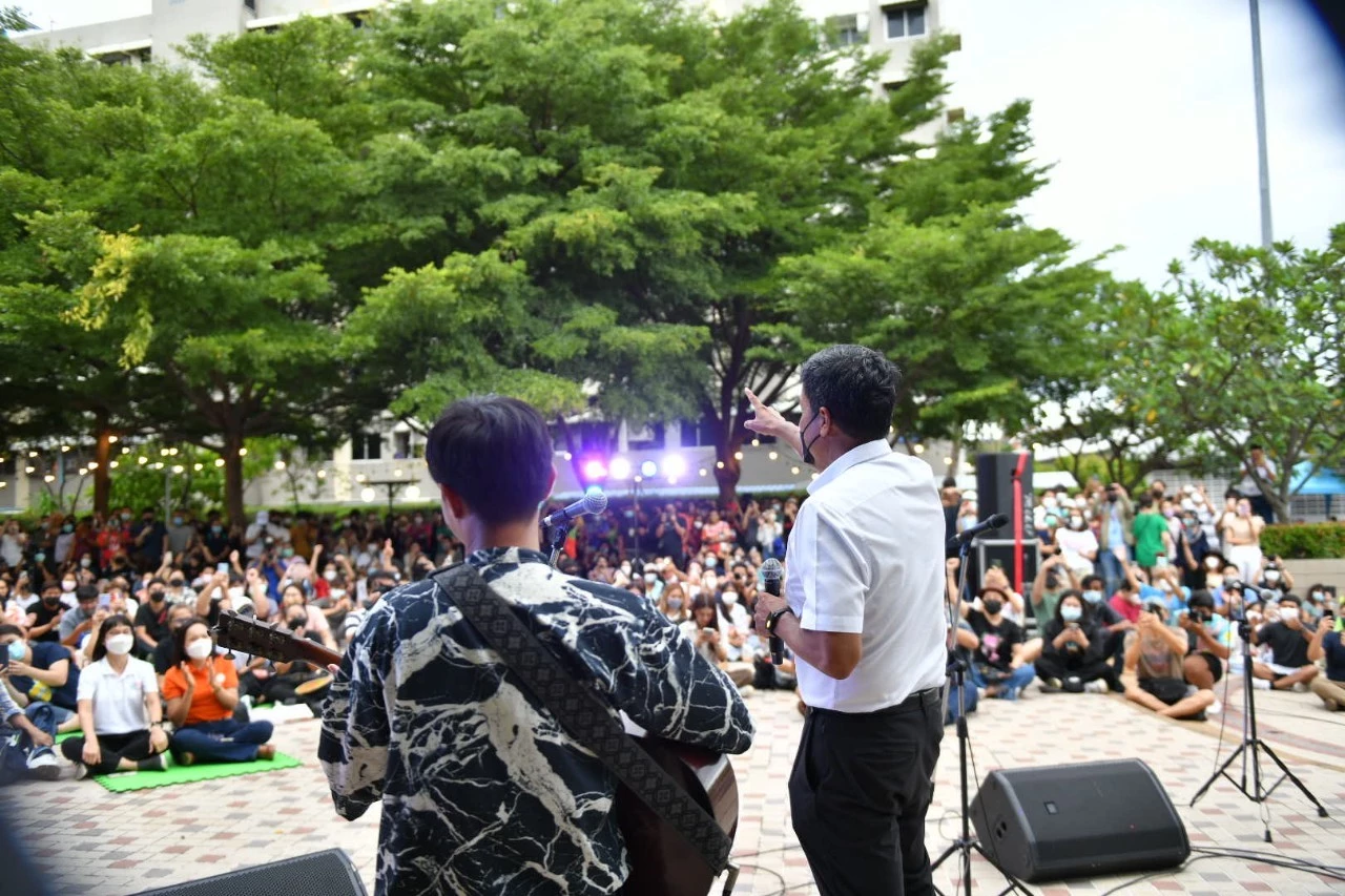 "ผู้ว่าฯ" "ชัชชาติ" แวะเที่ยวงาน “บางกอก กำลังดี...ที่ฝั่งธน”