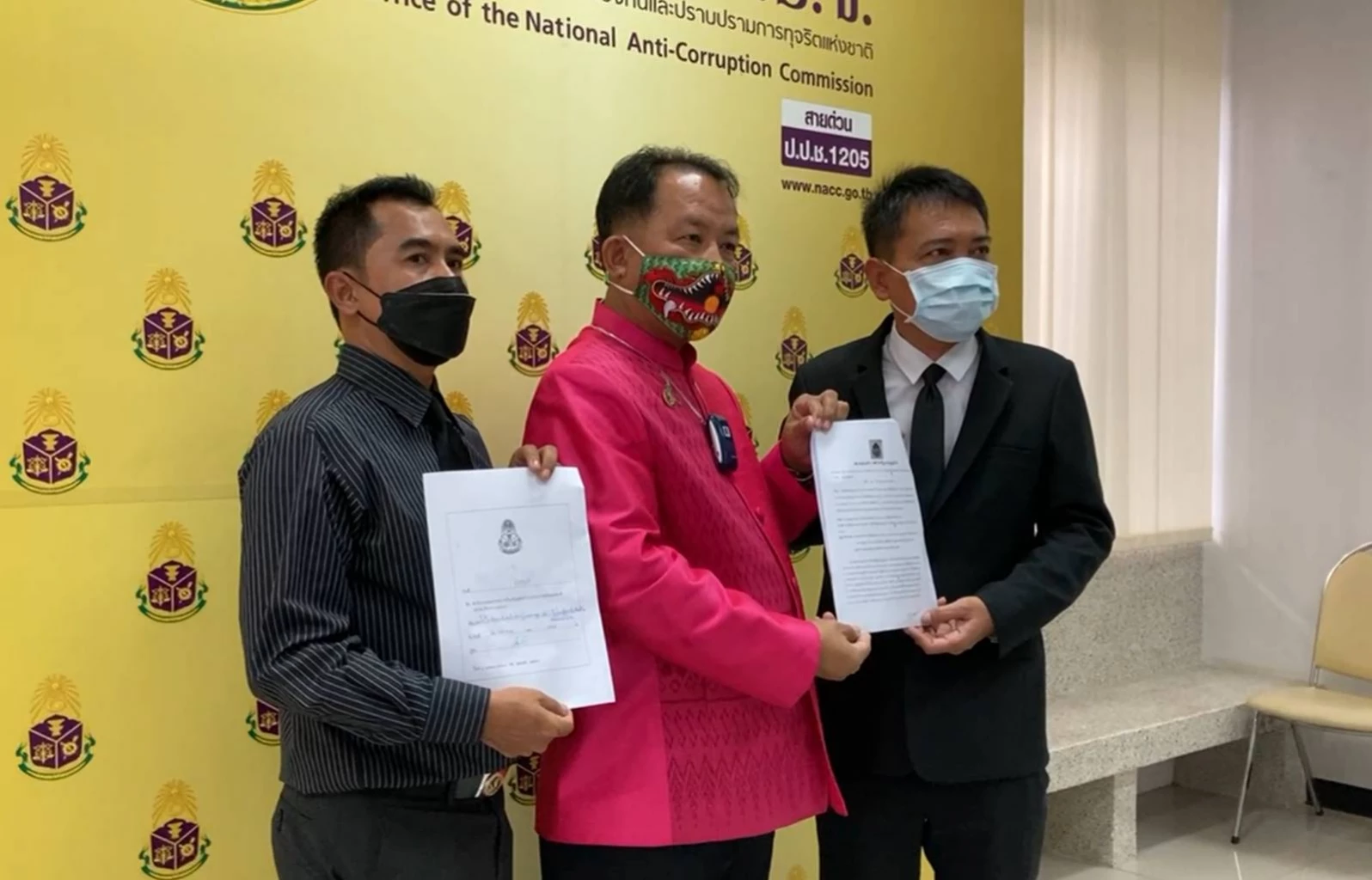 "แจกกล้วย" ระทึก ศรีสุวรรณ ส่งหลักฐานให้ ป.ป.ช.แล้ว