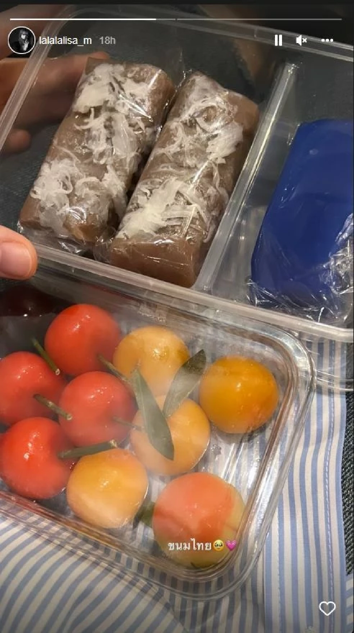 ต้องรีบตุนขนมไทย หลัง "ลิซ่า" โชว์กินโรตีสายไหม