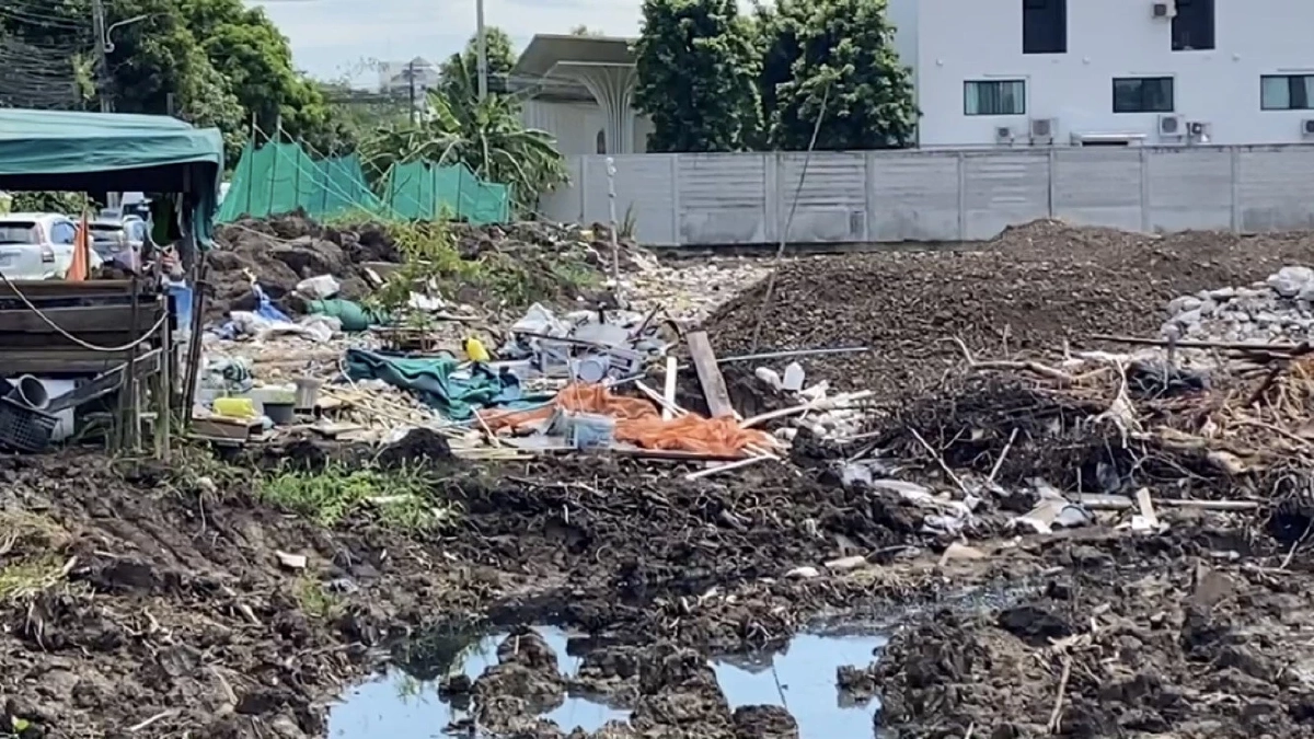 ชาวบ้านร้องเรียน "กองขยะ" ส่งกลิ่นเหม็นกลางเมือง อบต.สั่งแก้ไขด่วน 15 วัน