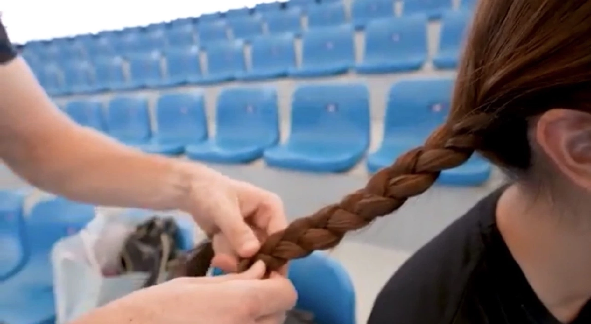 มุ้งมิ้ง "เอวา" เปิดความลับ ผมเปียน่ารักของหนู เป็นฝีมือช่างคนนี้?