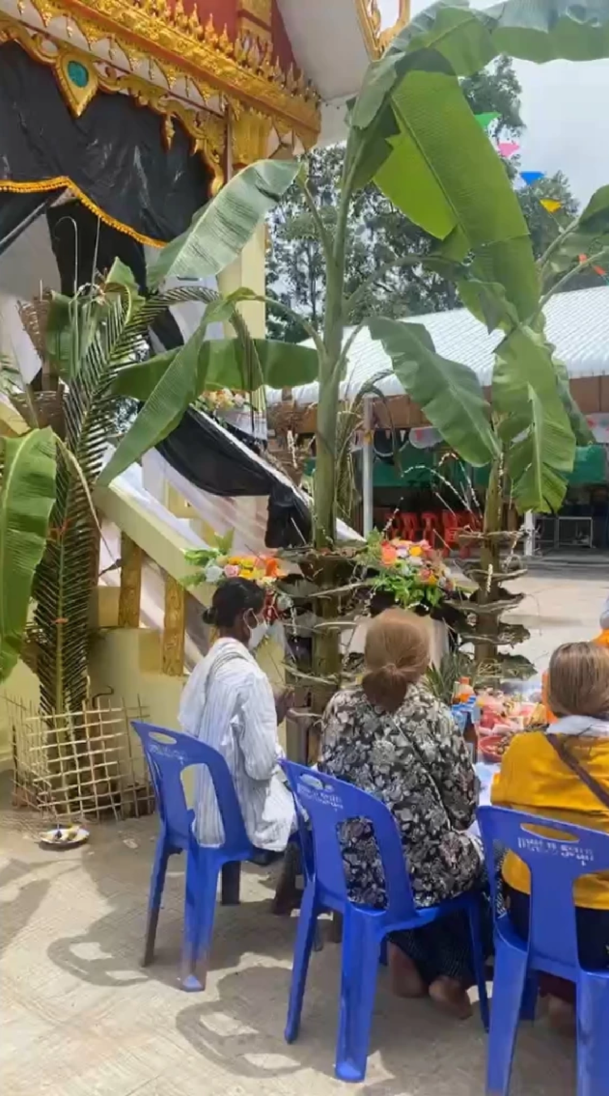 ฮือฮา จิตอาสาคนดัง จัด "งานศพ" ให้ตัวเอง สวดจริง เผาจริง