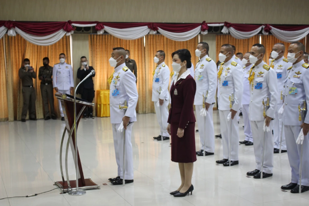 "ตำรวจ" นครบาล  พร้อมเจ้าหน้าที่ที่เกี่ยวข้อง จัดกิจกรรมเฉลิมพระเกียรติ