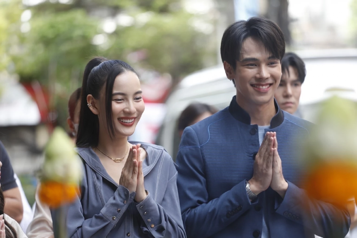 \"กรีน อัษฎาพร\" นำทีม บวงสรวง ละคร สุดยิ่งใหญ่ \"พนมนาคา\"
