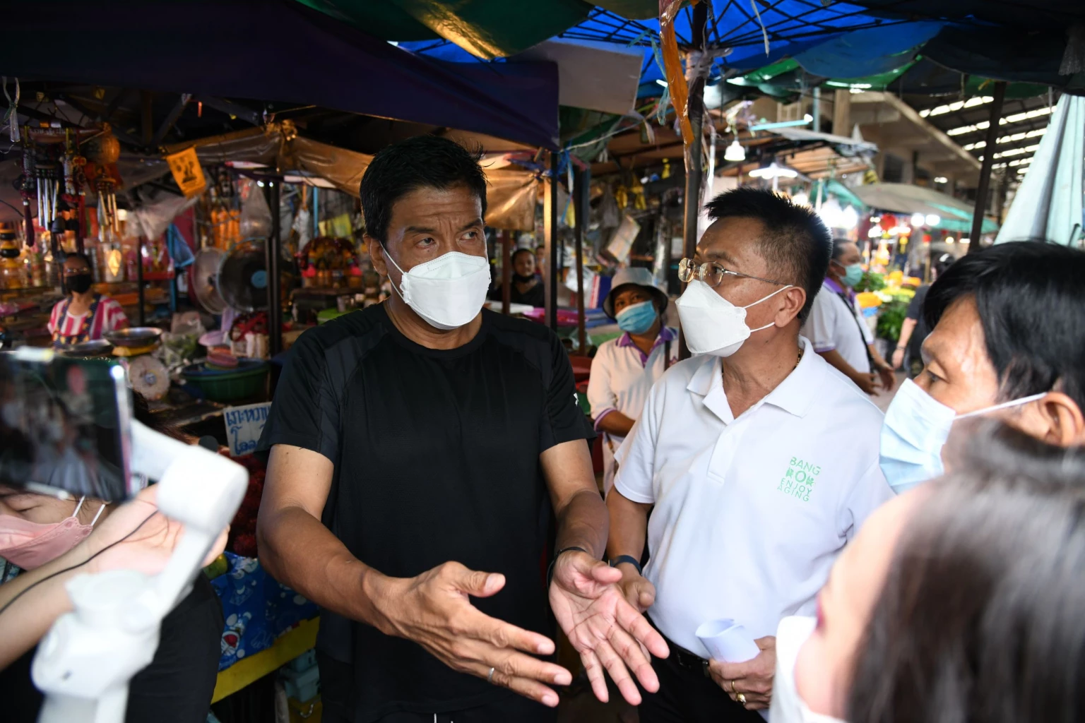 "ชัชชาติ" เผย หาบเร่-แผงลอยเป็นวิถีชีวิตควรต้องมี แต่ต้องเป็นระเบียบ