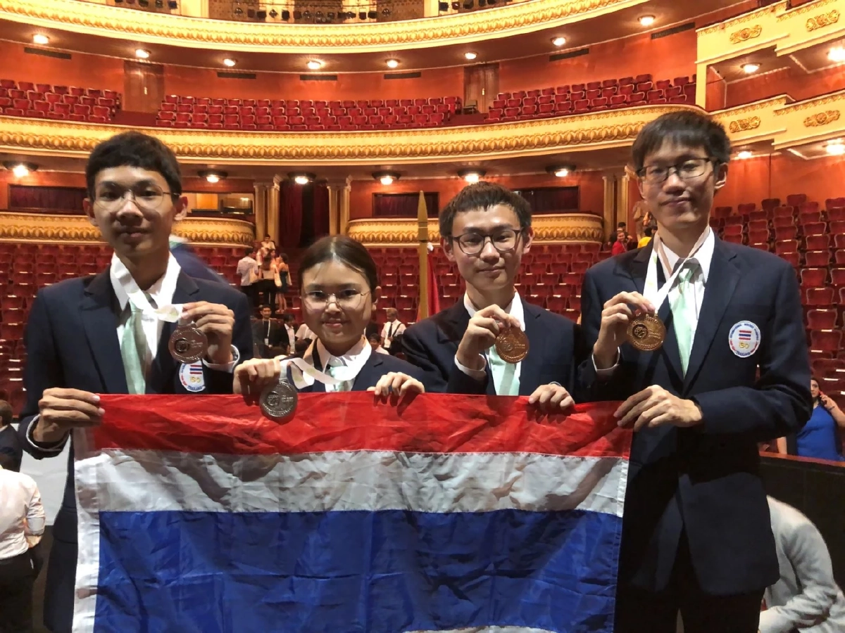 ไม่ธรรมดา "เด็กไทย" สร้างชื่อ กวาด 2 ทอง 2 เงิน "ชีววิทยาโอลิมปิก"