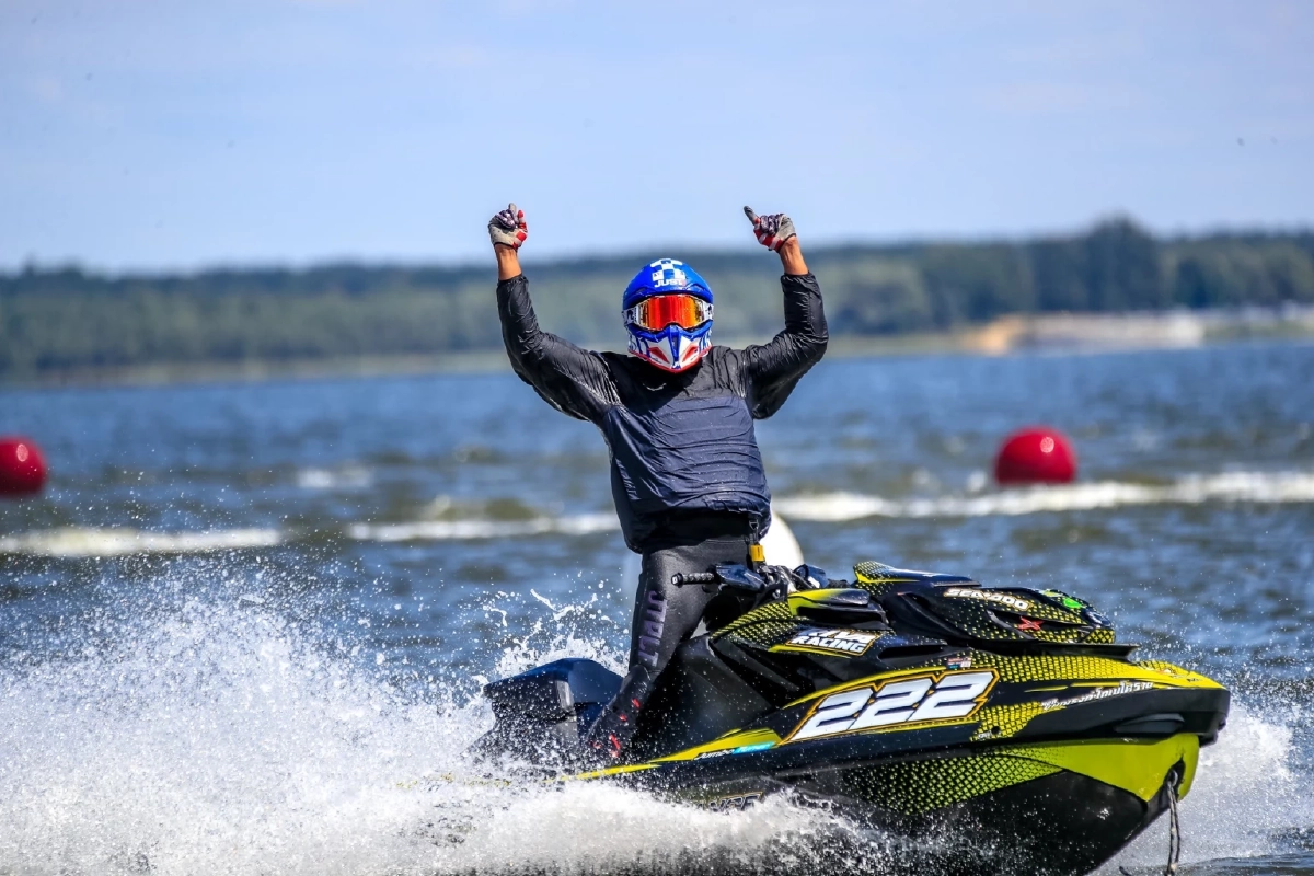 "สุภัค เสร็จธุระ"  นำเจ็ตสกีทีมชาติไทย  กวาดแชมป์โลก สนามยุโรป