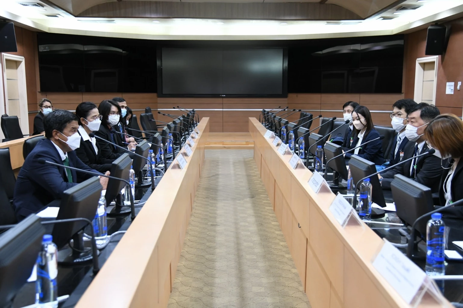 ภาพ "ชัชชาติ" ประชุมร่วมภาคีเครือข่ายแก้ปัญหา"สนัข" และ "แมว" จรจัด