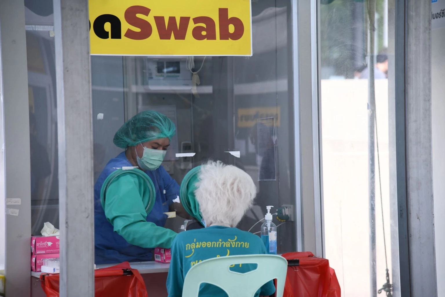 "ชัชชาติ" ให้กำลังใจบุคลากรทางการแพทย์ช่วงหยุดยาว พร้อมติดตาม"โควิด-19"