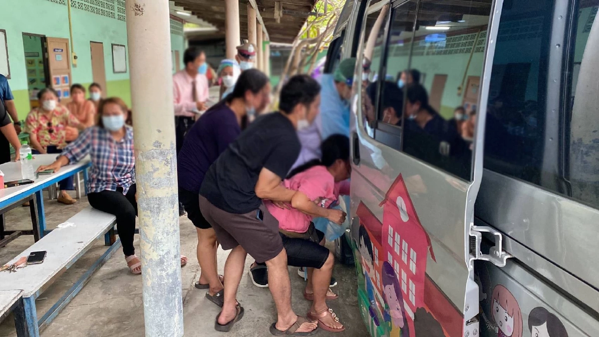  สลด ด.ญ. 7 ขวบ รร.ดังชลบุรี  สิ้นใจ ใน "รถตู้" รับส่ง ครูลืมเช็กชื่อตอนลงรอบเช้า 