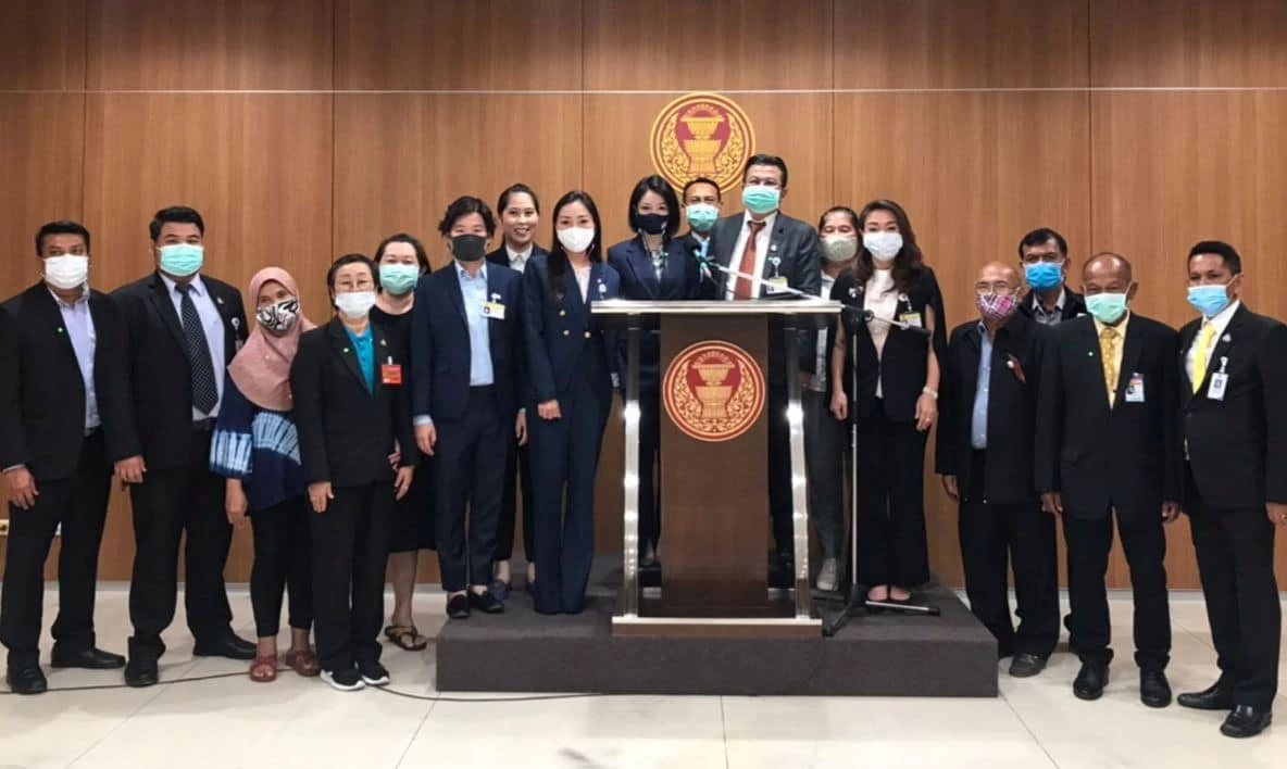 เส้นทาง "มาดามเดียร์" ไม่ธรรมดา ก่อนมาเป็น ส.ส.