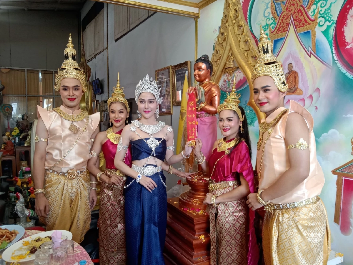 สุดปัง! "ไอ้ไข่" วัดโปรยฝนคลอง 11 ให้ "เลขเด็ด"งานวันเกิด ถูกกันทั่วสารทิศ