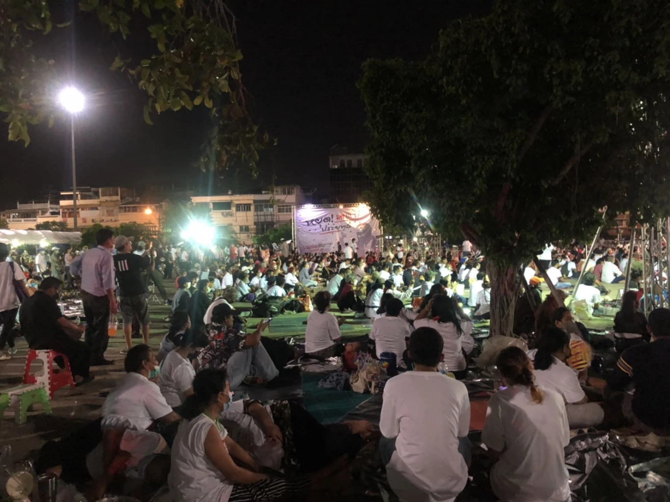 ชุมนุมเคาท์ดาวน์ ตำแหน่งนายกฯ พลเอก "ประยุทธ์"