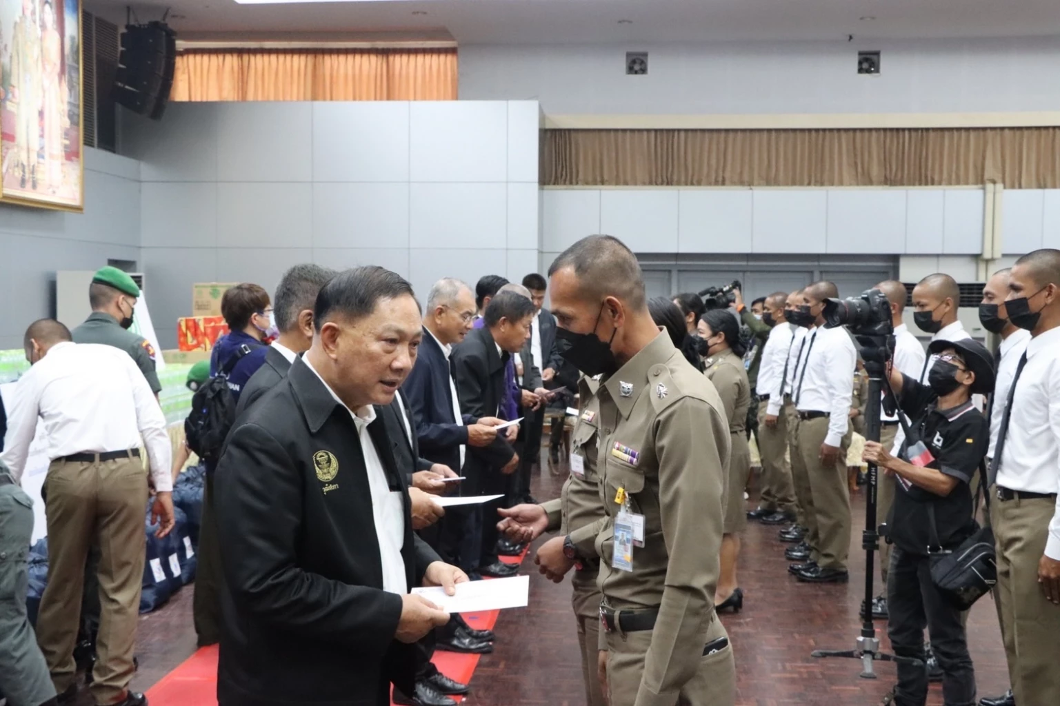 ‘พล.ต.อ.อดุลย์’ ลั่น "เราไม่ทิ้งกัน" ลุยสร้างขวัญกำลังใจ ตำรวจชายแดนใต้