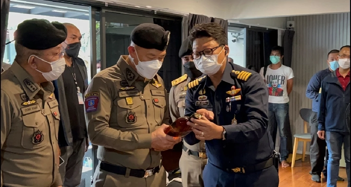 "ตำรวจ 191" บุกทลายจับ "เหล้าเถื่อน" ยึดได้เหล้า เบียร์ ไวน์ นับพันขวด