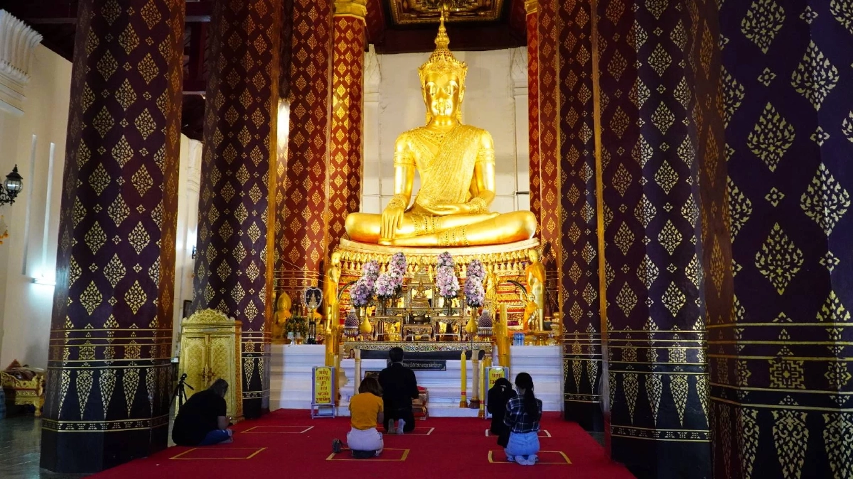 "ไหว้พระ" ใกล้กรุงเทพ วัดหน้าพระเมรุราชิการาม