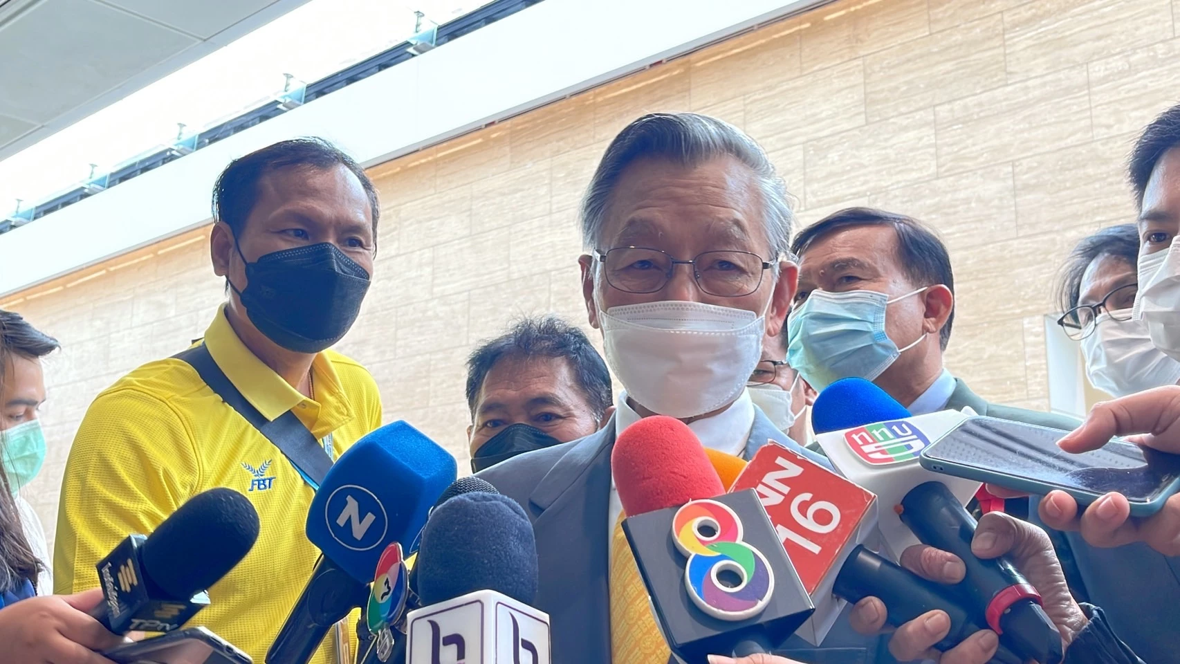 ชวน หลีกภัย ประธานรัฐสภา