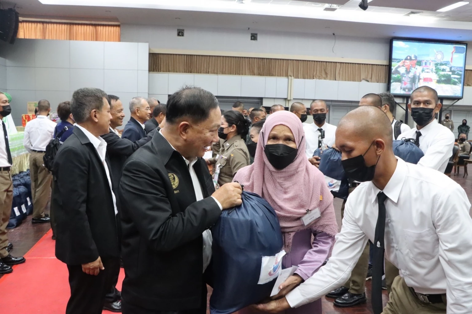 ‘พล.ต.อ.อดุลย์’ ลุยสร้างขวัญกำลังใจ ตำรวจชายแดนใต้