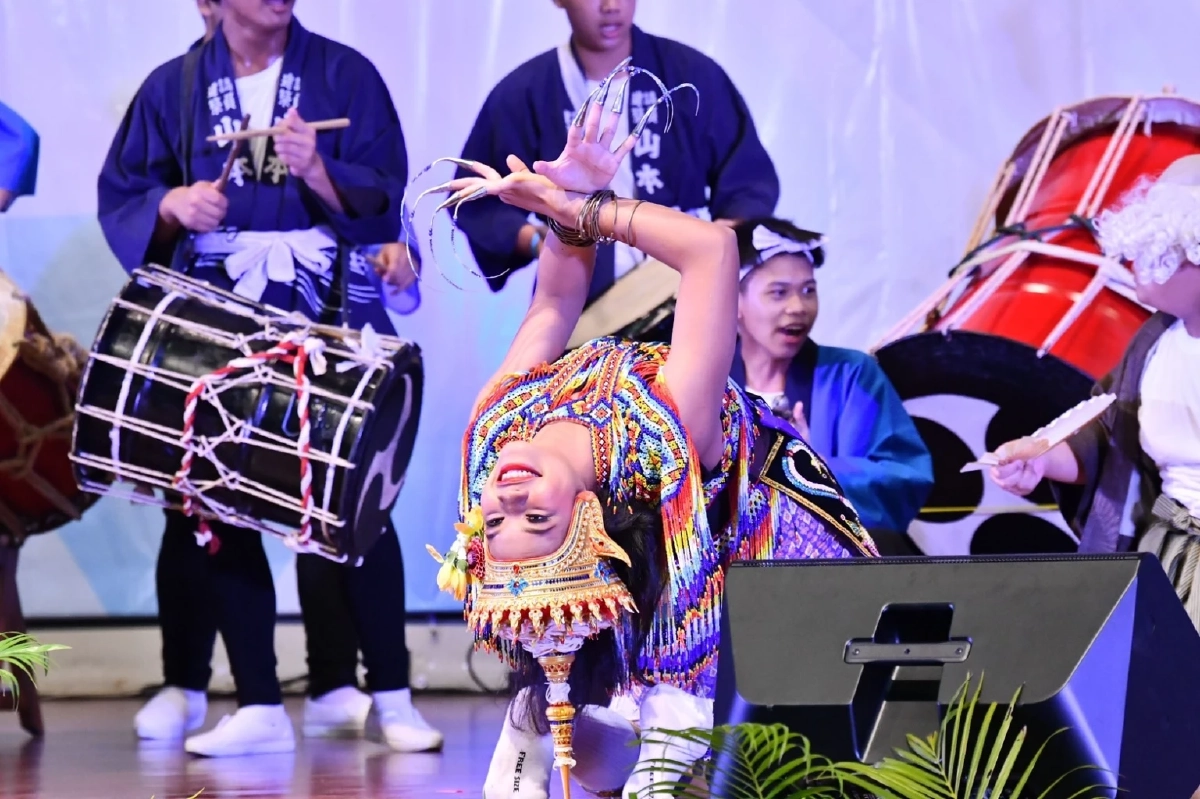 \"ชัชชาติ\" ท้าเด็กรุ่นใหม่ยึดเมืองคืน