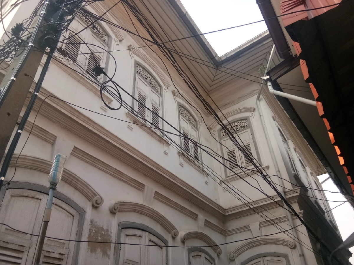 พาชมวังเก่า ' กรมพระสมมตอมรพันธุ์ ' ซ่อนตัวกลางชุมชน