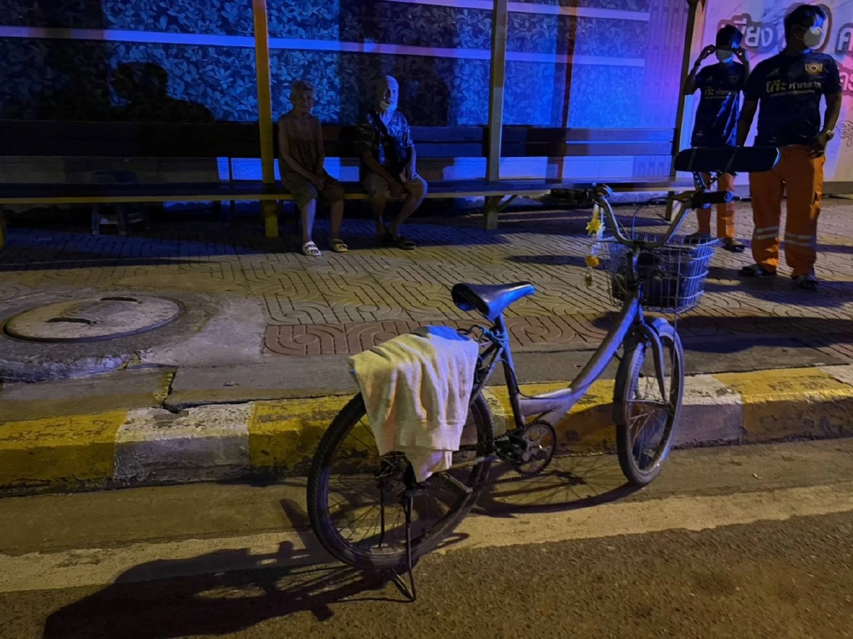 "2แม่ลูกสุดช้ำ" ลุงวัย 61 ปี ปั่น จย.พาแม่วัย 85 ปี กลับ "สุพรรณบุรี" กลางดึก