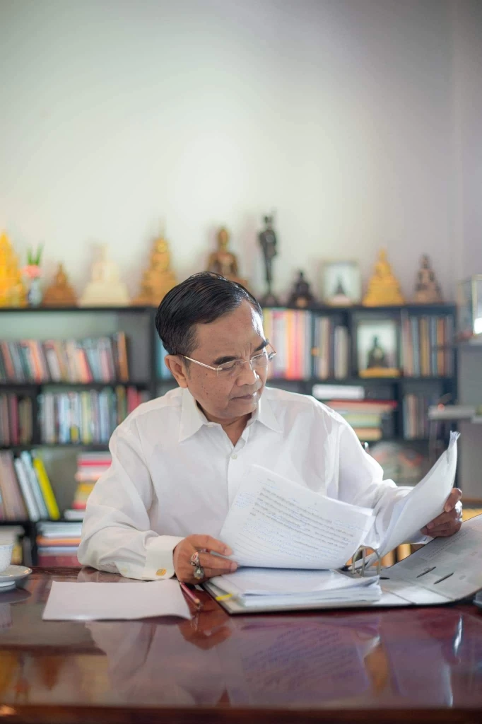 นิพิฏฐ์ อินทรสมบัติ รองหัวหน้าพรรคสร้างอนาคตไทย