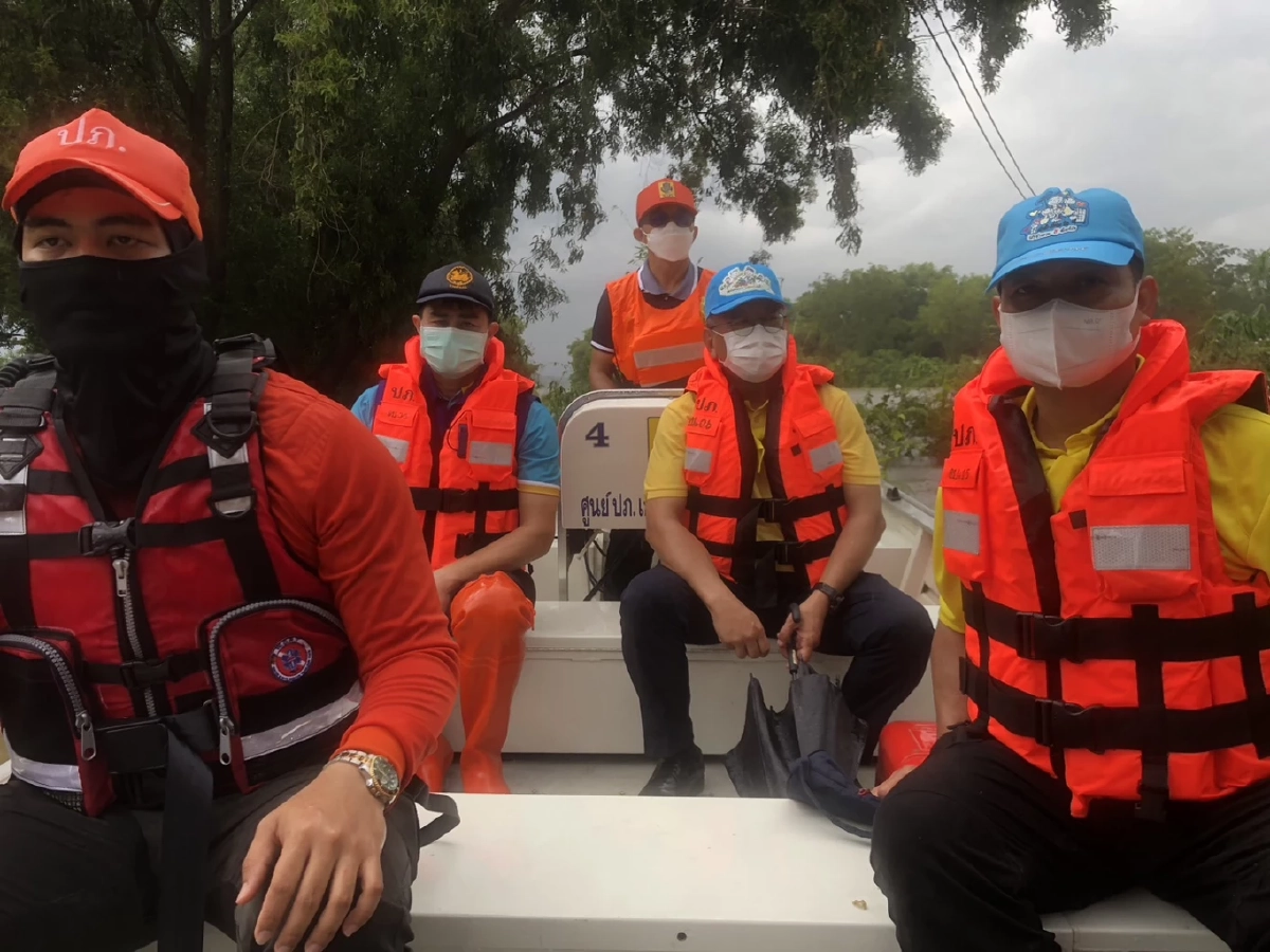 เจ้าหน้าที่เร่งช่วยเหลือ ปชช.