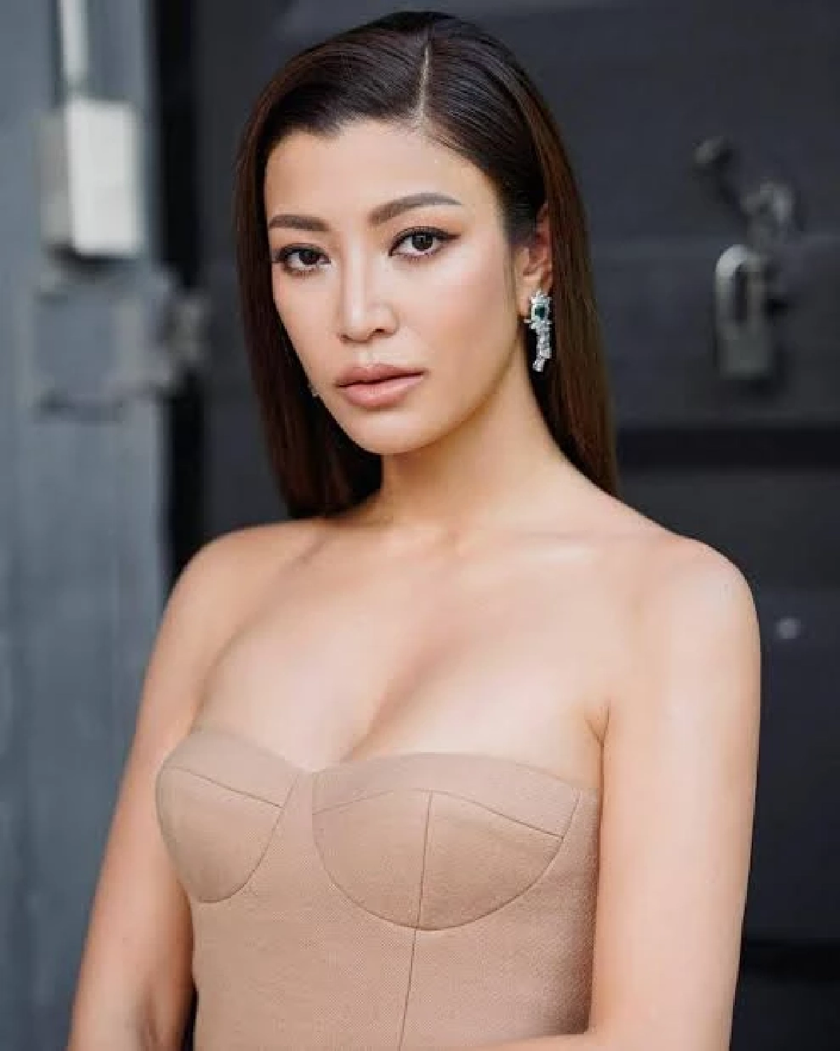 ภูมิใจ "เอมมี่ มรกต" น้องแท้ๆ ได้ร่วมขบวนพระบรมศพควีนอลิซาเบธที่ 2