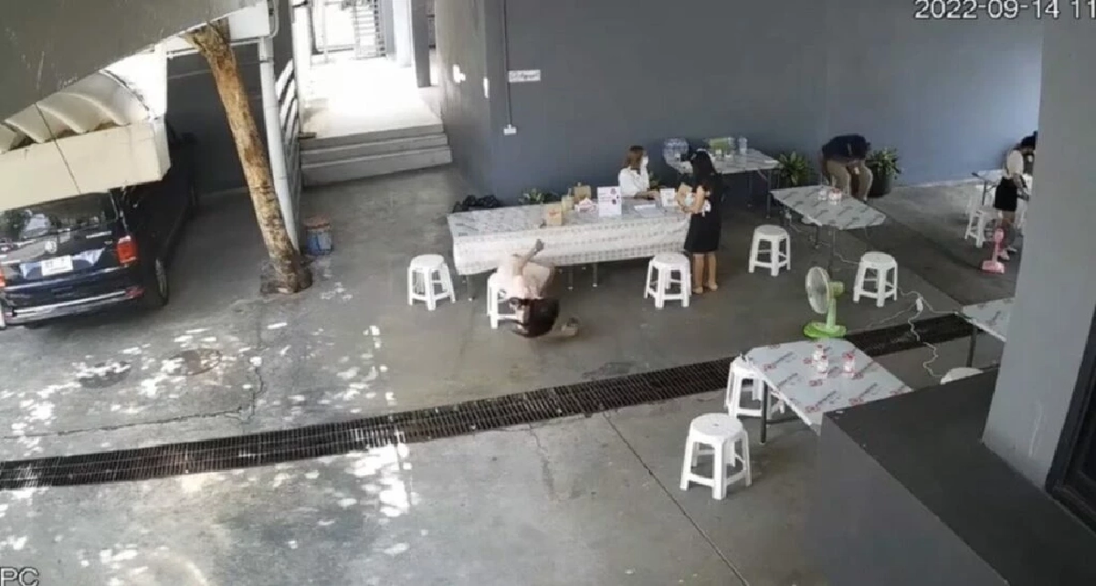 ชาวเน็ตโล่งอก "สาว" นั่งอยู่ดีๆ วูบ ล่าสุดปลอดภัยแล้ว หมอตอบสาเหตุหมดสติ