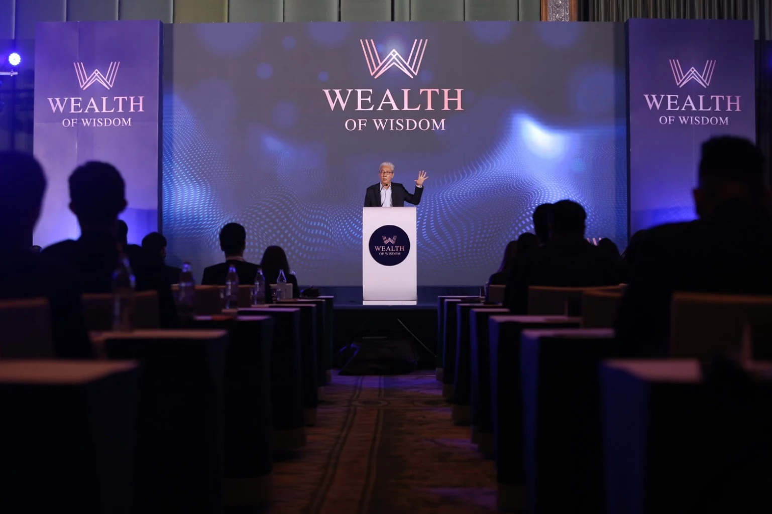 สมคิด จาตุศรีพิทักษ์ อดีตรองนายกรัฐมนตรี