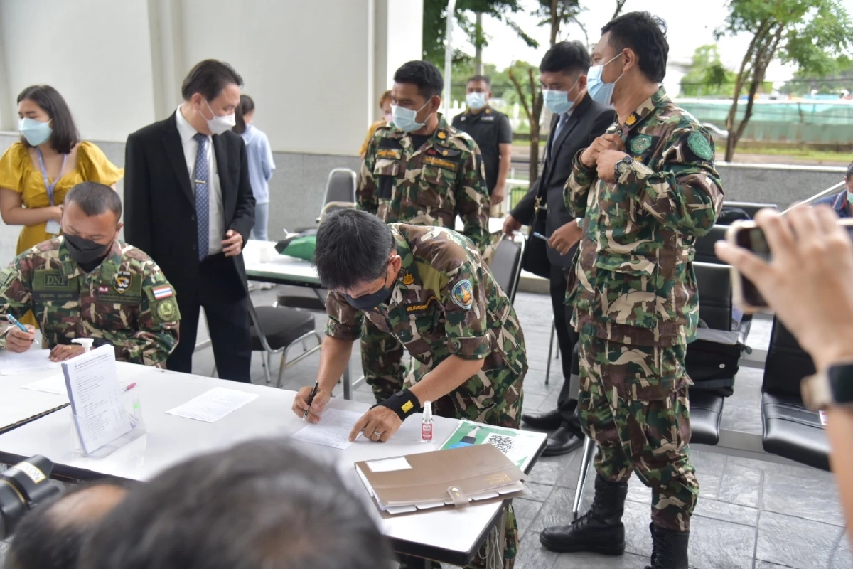 DSI นำตัว "ชัยวัฒน์ ลิ้มลิขิตอักษร" ยื่นฟ้องศาลอาญาคดีทุจริต คดีฆ่า"บิลลี่"