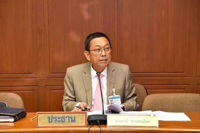   ส.ว.คนที่ดังที่สุดในเวลานี้ ธานี อ่อนละเอียด 